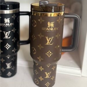 New Stanley Monogrammed 40 oz - BROWN color only.